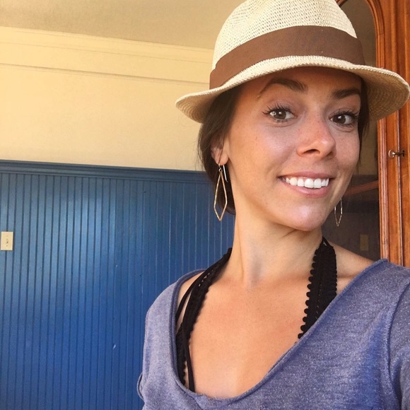 Meet Mom & Daughter Duo - Cindy & Chelsea - Picture 6 of 15